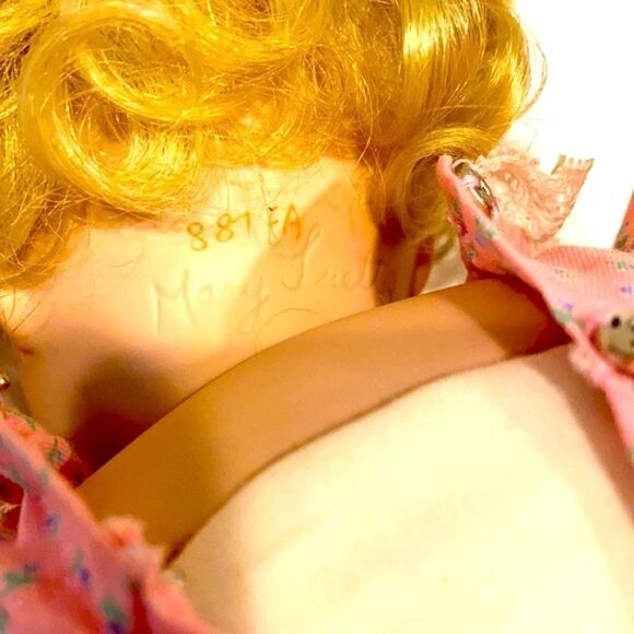 MARY TRETTER'S, ASHTON DRAKE PORCELAIN DOLL - Picture 8 of 8